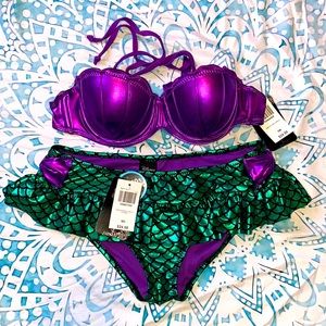 Disney Hot Topic Little Mermaid Swimsuit Small top Medium bottom 🧜‍♀️